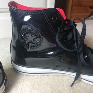 shiny black converse shoes
